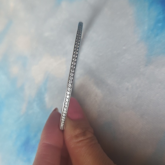 Pink radiant hearts of Pandora bangle - Picture 4 of 6